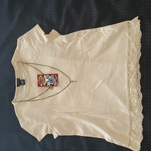 Fang, cream and gold, short sleeve blouse, size Large (14 1/2- 16 1/2)